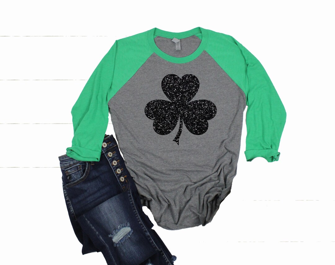 T-shirt Fille Junior Saint Patrick Happy Go Lucky - Taille M (7-9 Ans), Manches Longues, Neuf Avec étiquette