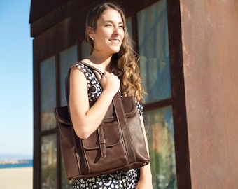 Handmade Brown Leather Tote: Soft Shoulder Bag with Pockets