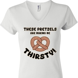 Diese Brezeln machen mich durstig Damen V-Ausschnitt T-Shirt PRETZEL-1005