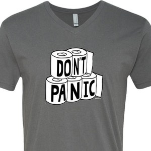 Don't Panic Toilet Paper V-Collo T-Shirt PANIC-N3200