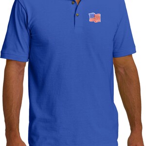 Amerikansk flagga pikétröja USA-flagga Patriotisk golfpiké - viftande flagga Royal
