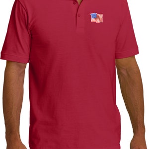Amerikansk flagga pikétröja USA-flagga Patriotisk golfpiké - viftande flagga Röd