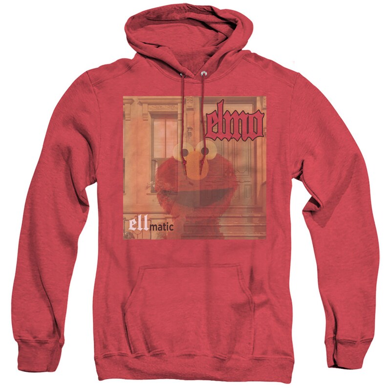 Puede incluir: Sudadera con capucha roja con un estampado gr&aacute;fico de Elmo en un esquema de color rojo y blanco. El texto "elmo" est&aacute; impreso en fuente g&oacute;tica negra y el texto "ellmatic" est&aacute; impreso en fuente g&oacute;tica blanca.