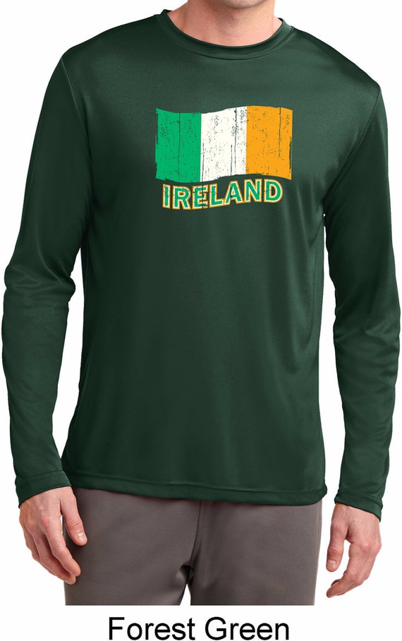 Ireland Irish Flag Distressed T-Shirt / Saint Patrick's Day Ireland Irish Flag Distressed T-Shirt / Saint Patrick's Day