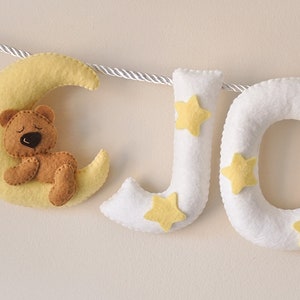 Bandera del nombre del fieltro, teddy Moon blanco, decoración de la guardería, regalo personalizado, carta de fieltro del bebé, baby shower, guirnalda del nombre del bebé, nombre del fieltro personalizado