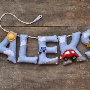Sentí bandera nombre, decoración cuarto de niños, regalo personalizado, regalo del bebé de fieltro letras, niño habitación bebé nombre guirnalda, nombre de fieltro personalizado, realizado a pedido