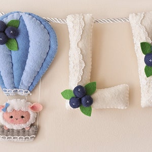Pancarta de nombre de fieltro, decoración de globos de aire caliente de arándanos, decoración de la guardería, regalo personalizado, letras de fieltro del bebé, bandera del nombre del bebé, nombre de fieltro personalizado