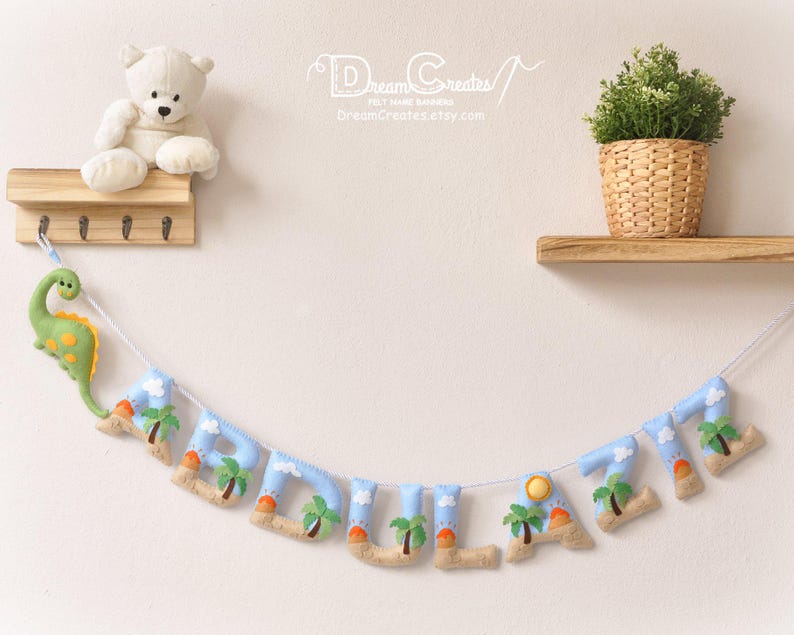 Baby wall art, name sign, Dinosaur nursery decor, felt name banner, personalized gift, felt letters, baby gift, baby shower, baby garland 画像 2