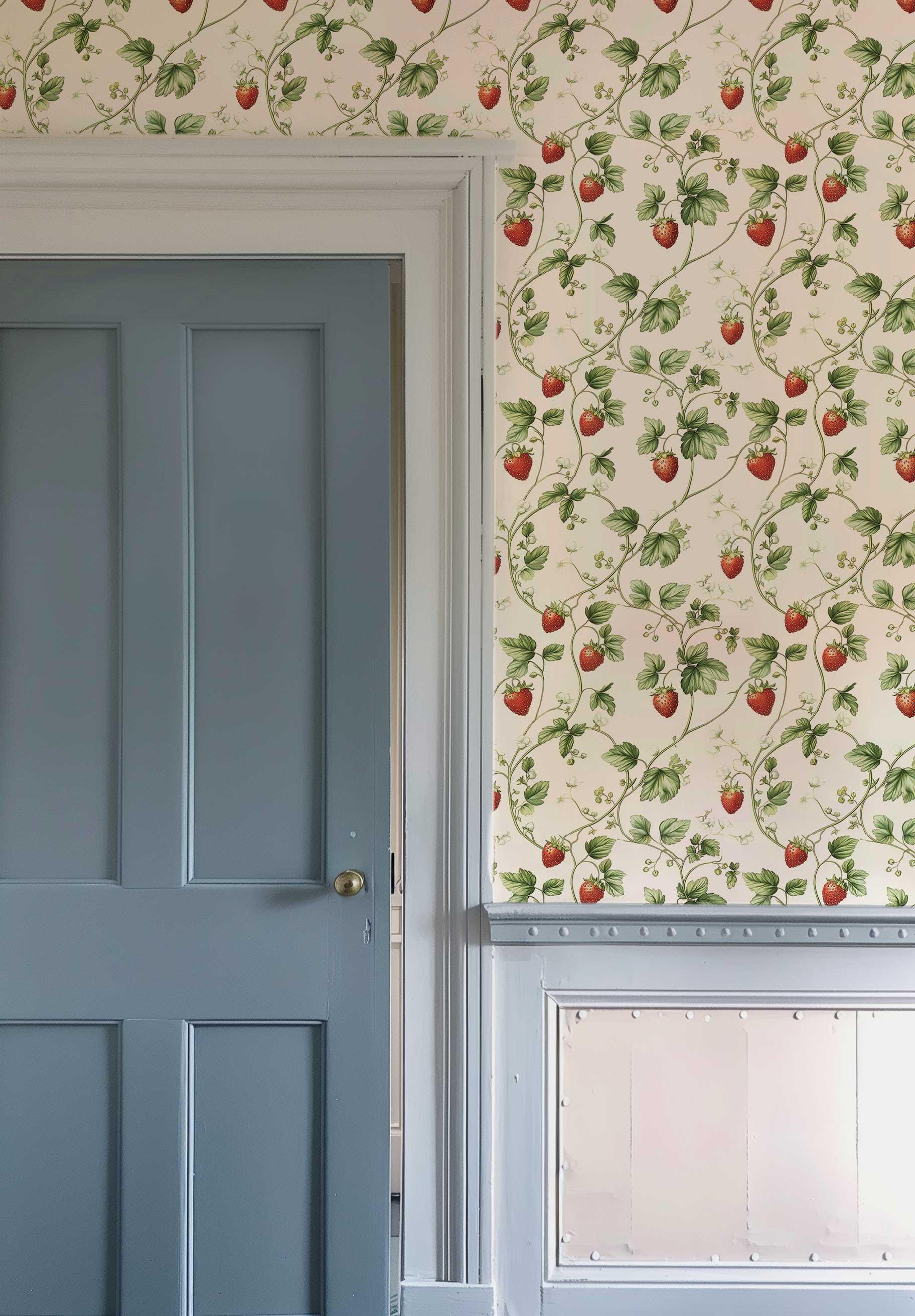 Strawberry Print Wallpaper: Retro Botanical Peel and Stick Wall Mural ...