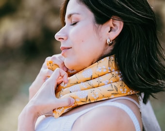 Natural lavender microwave neck wrap & eye pillow gift set! Heating wrap to soothe aches and pains! Flax heating pad, dried lavender