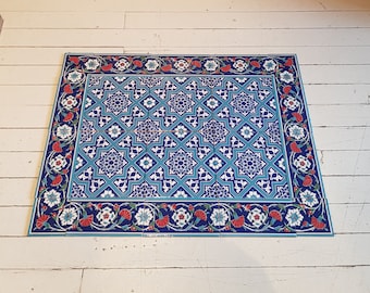 İznik tile wall decor with bordur