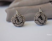 Earrings crochet- silk 100% - small  roses in dove grey –  Nepal Aid