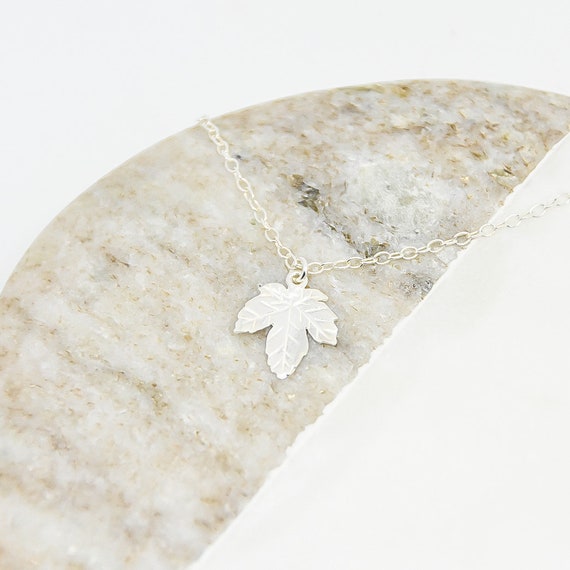 Sterling Silver Maple Leaf Necklace - Silver Leaf Necklace UK, Leaf Necklace Sterling Silver, Silver Leaf Pendant, Maple leaf Necklace Charm