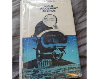 Första upplagan 1971 "Nattdomen på Sinos" av Jack Higgins - Jack Savage Deep Sea Diver - Vintage 1:a upplagan. Inbunden spänningsroman Grekiskt fängelse