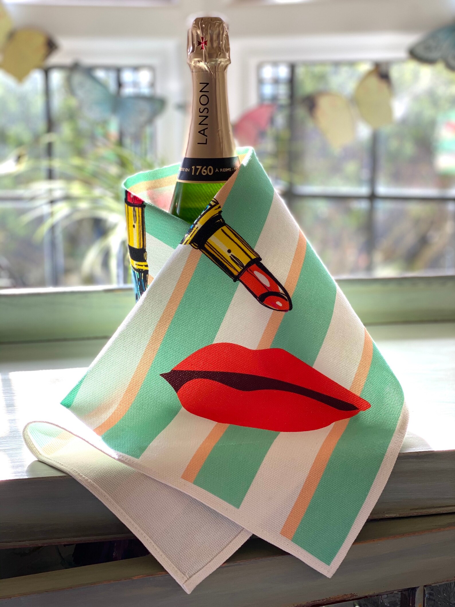 Lips & Lipsticks Novelty Tea Towel Kisses Fabulous Gift to Use or Frame