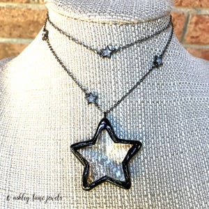 Conjunto de collar y gargantilla CARINA con enorme estrella de cristal y metal color plomo * Colgante grande de cristal * Gargantilla totalmente negra