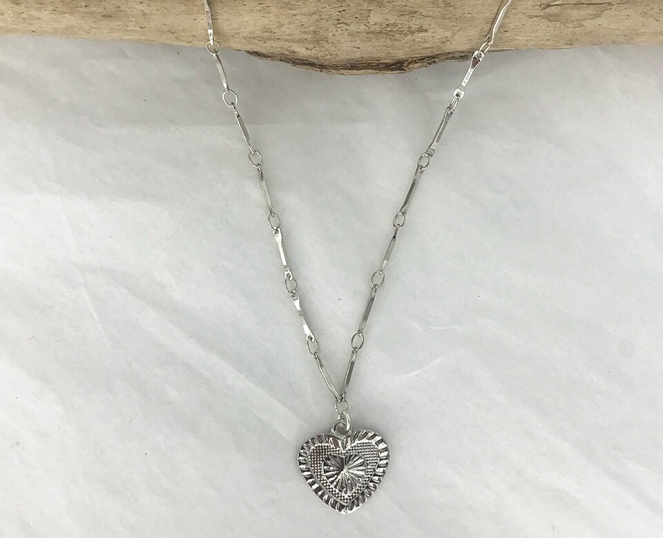 ブレスレット LESS IS MORE silver heart necklace Diamond Double Heart Necklace 1/5 ct tw Sterling Silver 18