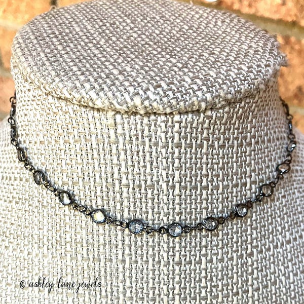 Gargantilla CRYSTAL de metal y cristal * Collar negro para combinar con otras joyas * Joyería alternativa gótica caprichosa de los 90