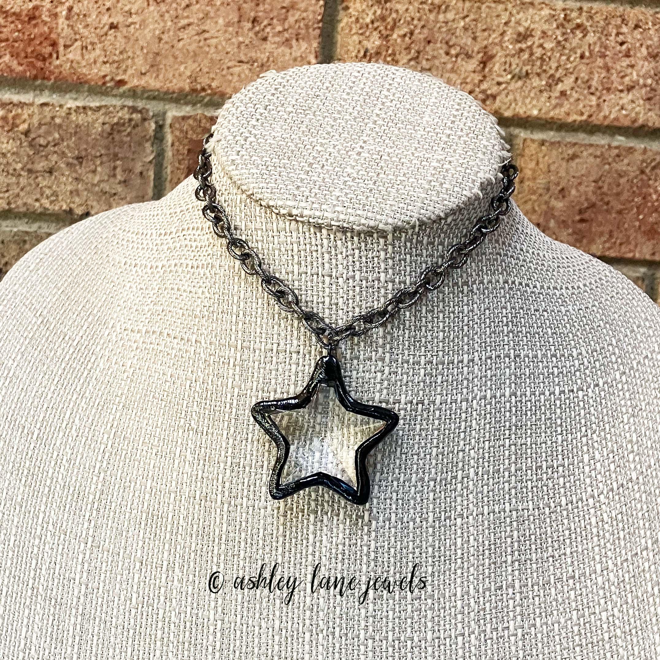 ☆関税込☆VINTAGE HOLLYWOOD★Stone Hug Star Necklace★ Amazon.com: JeVenis Goth Necklaces For Women Star Choker