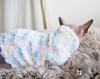 柔らかなパステルカラーの猫用セーター、手作りの子猫服、軽量で伸縮性のあるペット服、ベビーヤーンの子猫用ジャンパー