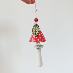 Seta roja de cerámica | Campana de jardín | Decoración de exterior | Campanas de viento de cerámica