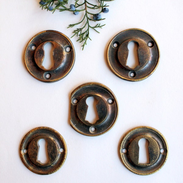 Vintage set of 5 Brass Key Hole Plates, Door Accesoires, Keyhole Brass Escutcheon, Decorative Plate, Lock Furniture