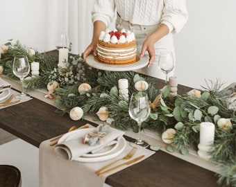 Chemin de table en lin gris clair pour les vacances, Noël. Long chemin de table naturel pour nouvelle maison, ferme, mariage rustique. Différentes couleurs, tailles