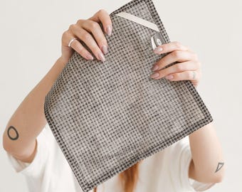 Set di asciugamani riutilizzabili in lino nero a nido d'ape. Salviette esfolianti naturali per la rimozione del trucco. Salviette detergenti per il viso ecologiche. Set da 4.