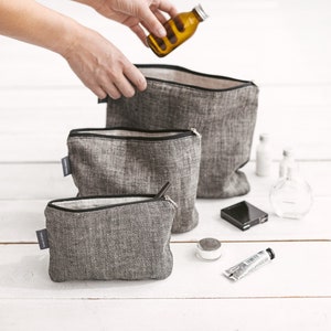 Conjunto de 3 necessaires de linho preto para viagens, maquiagem de casamento e cosméticos. Bolsa com zíper de linho natural para mulheres e homens. 3 tamanhos, cores
