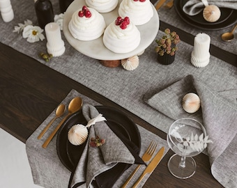 Jogos americanos de linho preto: Estilo fazenda, casamento, Natal, festas de fim de ano e decoração de mesa de primavera. Conjunto de jogos americanos para o Dia de Ação de Graças. Jogos americanos para receber convidados em casa nova.