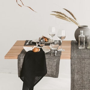 Serviettes en lin noir pour la ferme, le jour de Thanksgiving, la décoration de table de vacances. Linge de table de mariage Serviettes en tissu en pcs., Différentes couleurs, Tailles image 5