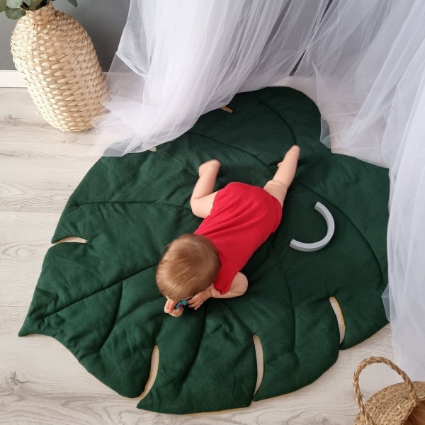 Monstera play mat emerald - leaf linen rag rug, tummy time mat Baby shower gift kids infant floor mat children's activity mat boy girl green