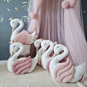 Prinzessinnen-Kissen mit Schwan, Dekokissen, errötend mit Gold oder Silber, Kissen als Geschenk zur Babyparty. Babyzimmer Dekor, Schwan Kinderzimmer Dekor Krippe