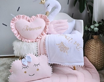 Personalized baby pillows set. Custom pillows, light pink baby crib blanket with name, baby shower gift girl. Gift newborn