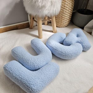 Letras de almohada personalizadas, almohadas decorativas de bouclé, regalo de bebé personalizado, decoración de guardería de niño, regalo de baby shower