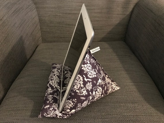 tablet stand iPad pillow WOODLAND TECHSACK® kindle lap cushion beanbag