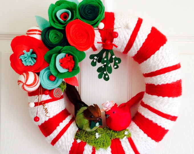 Christmas Yarn Wreath, Modern Christmas Wreath, Retro Christmas Wreath, Yarn Wreath, Mistletoe