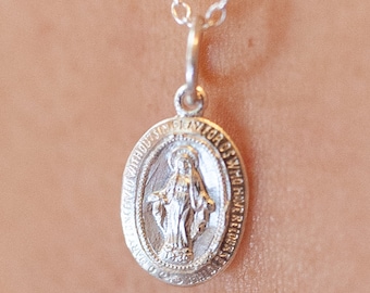 Virgin Mary Necklace, Silver Rosary Necklace, Blessed Mother Necklace, Miraculous Medal Pendant Necklace, Religious Jewelry, Layering