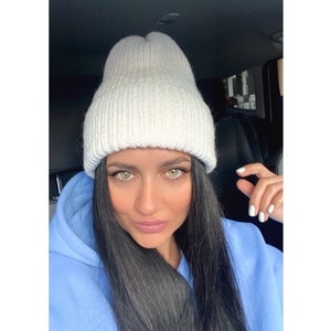 Gebreide witte wollen muts dames Wollen wintermuts hoog Chunky White Cable Knit Hat Winteraccessoires dames Cadeau voor haar