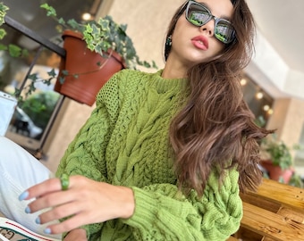 グリーンオリーブピスタチオの厚手メリノウールニットセーター