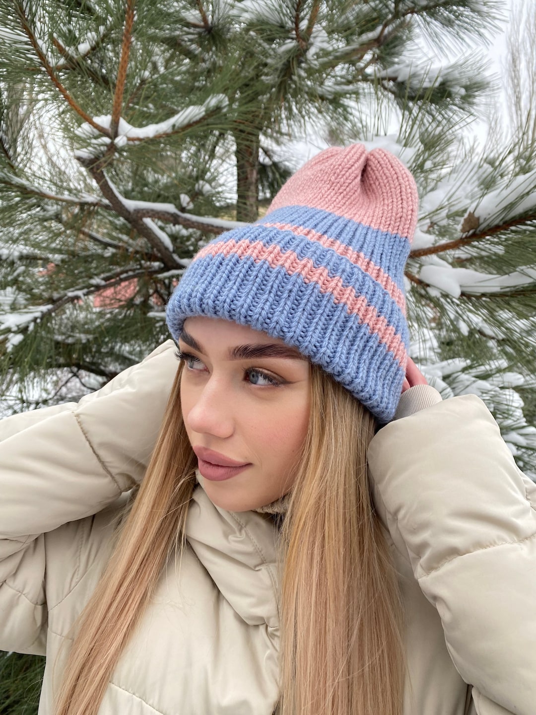 Whimgy Beanie Blue×Pink isecai ビーニー Whimgy Beanie Blue×Pink isecai ビーニー - メルカリ