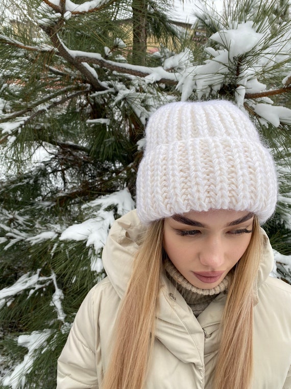 White Mohair Wool Chunky Knit Hat Women Hand Knitted Volume  display picture 1
