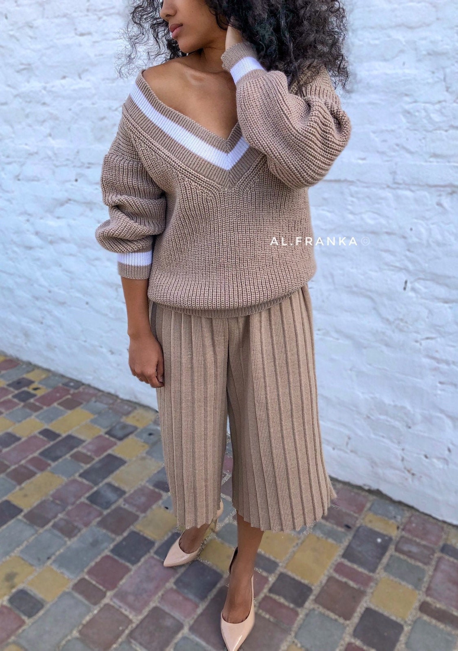 Sequined Sweater Knit Culotte Pants