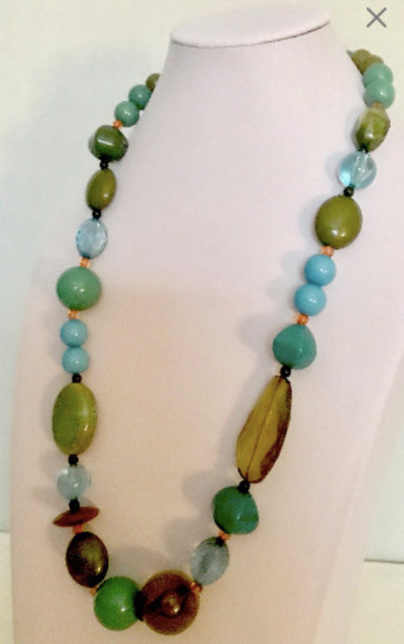 Vintage Chunky Turquoise Bead Necklace VG2999