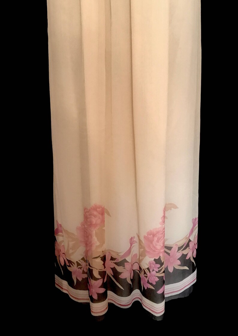 A 70s Black and Ivory Chiffon Halter Maxi VG314