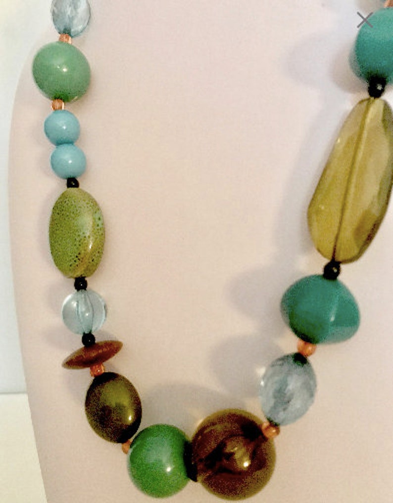 Vintage Chunky Turquoise Bead Necklace VG2999