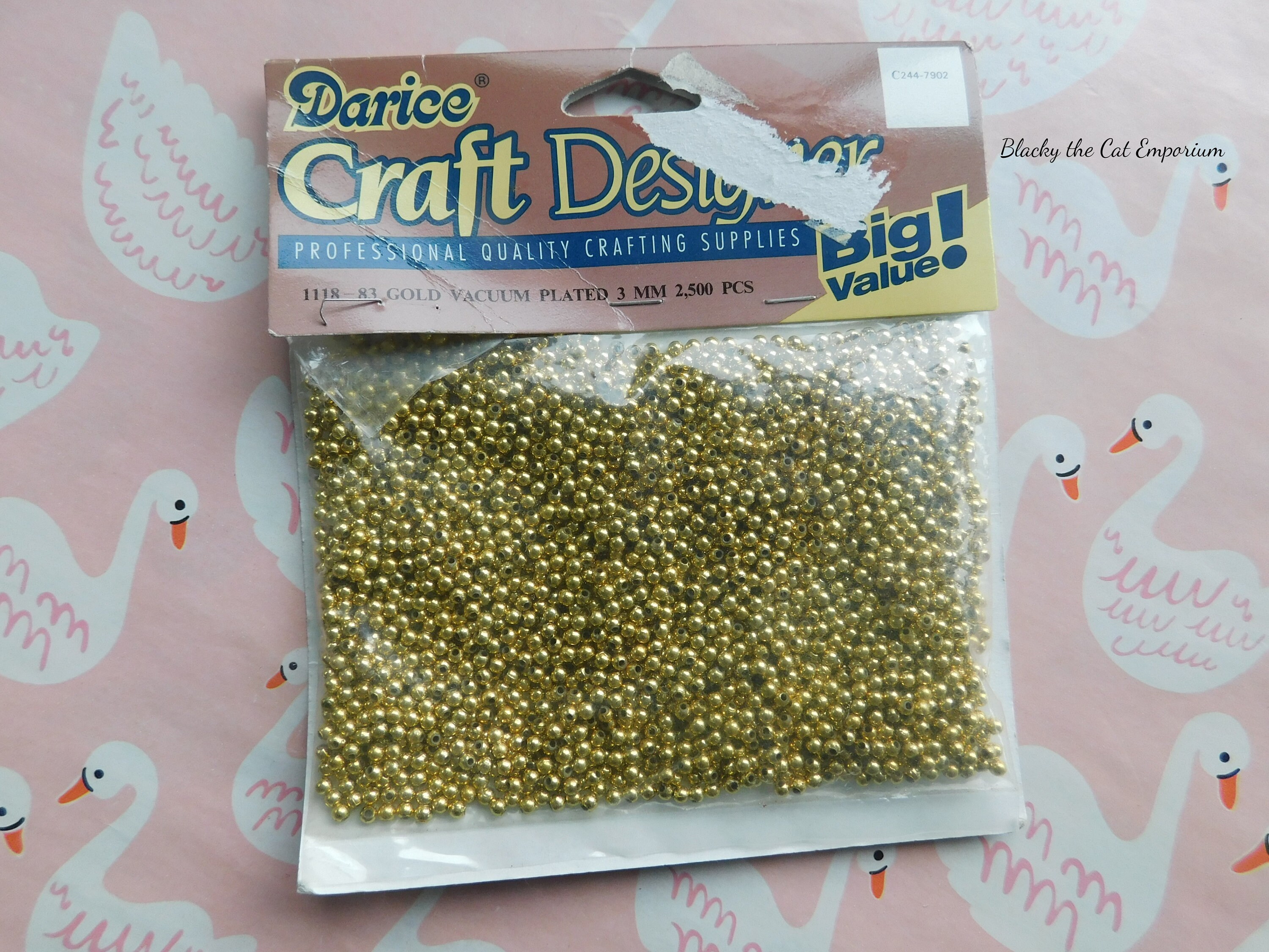 Darice Clear Round Rhinestones, 8mm to 11mm, 1 Pound Bag 