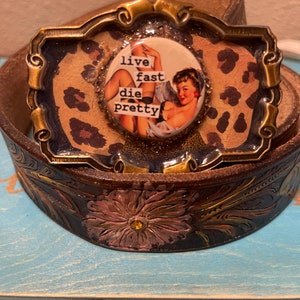 Pin up Belt Buckle - Etsy display picture 1