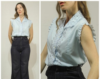 M. Like New. 70s/80s Muted Pastel Blue Eyelet Embroidered, Ruffled Blouse // Vintage Sleeveless Button Down