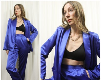 Sm-M. Vintage 1980s Royal Blue Two Piece Pant set // 80s Blazer and High-Rise Trouser Pant Suit